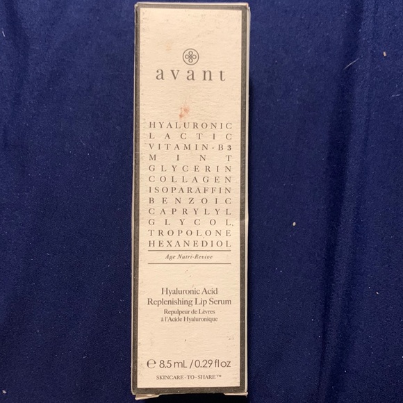 Avant Hyaluronic acid replenishing lip serum
